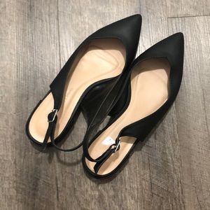 Black sandals with heel